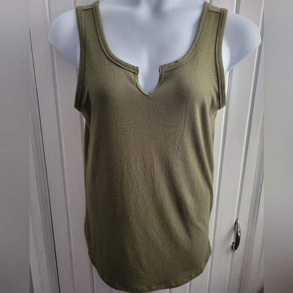 Torrid Olive Notch Tank - Picture 1 of 4